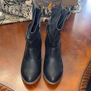 Charles Albert Black Western Ankle Booties